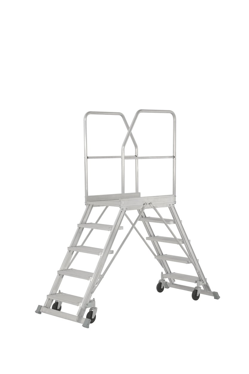 De veiligste ladder bij de Bestverkochte Ladders is de rolladder omdat hij zeer stabiel is.