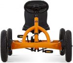 De Buddy Go Kart wordt geleverd met het revolutionaire BFR-voortstuwingssysteem van BERG, evenals een verstelbaar stuur en stoel voor kinderen in de leeftijd van 3-8 jaar.